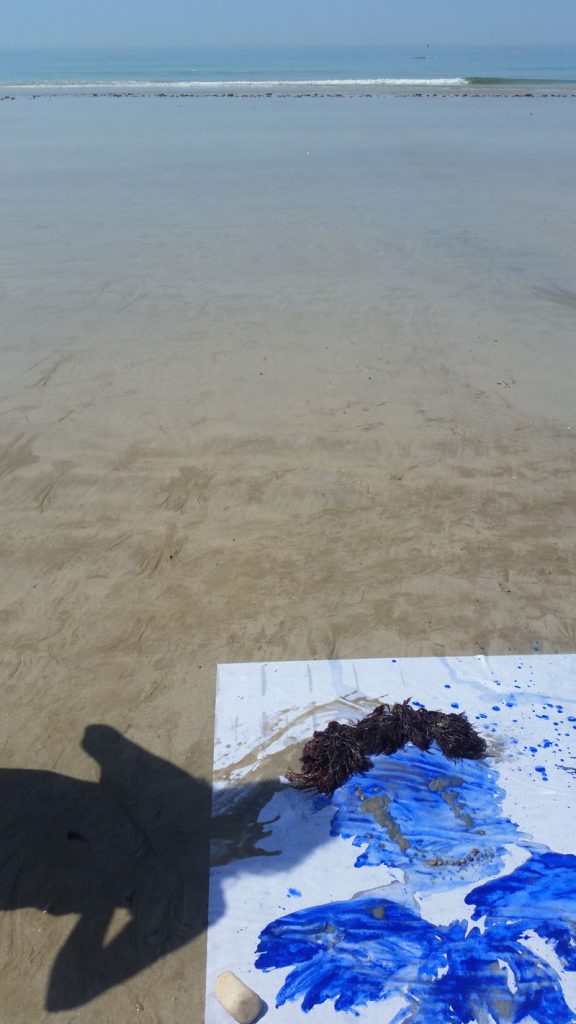 land-art, mise en corps, mise en mots. Stage d'art-thérapie en petit groupe à l' Ile de Ré mai 2026.
